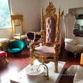 оптом роскошный деревянный золотой античный престол педикюрных стульев